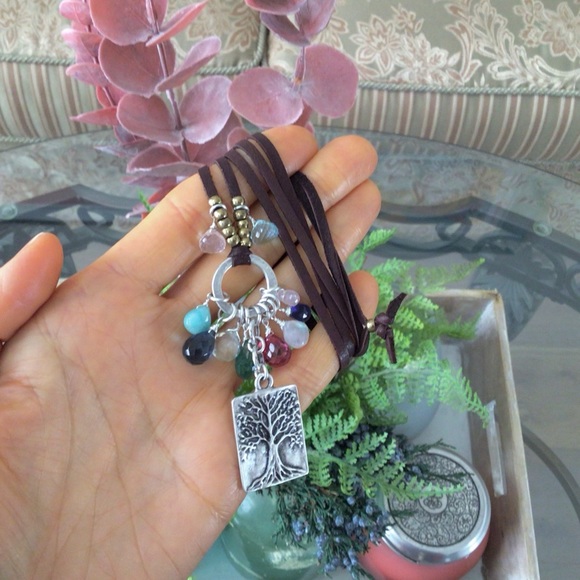 Gemstone Sundance Charm Necklace leather cord - Picture 5 of 7